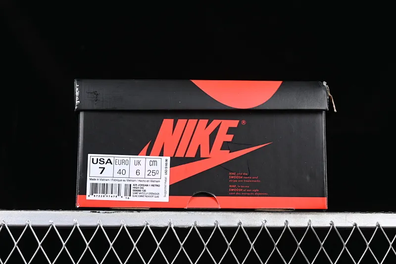 All categories Air Jordan Jordan series basketball shoes Air Jordan 1 High Air Jordan 1 Retro High "Clay Green" AJ1 Joe 1 six-time champion high-top basketball shoes 555088-135